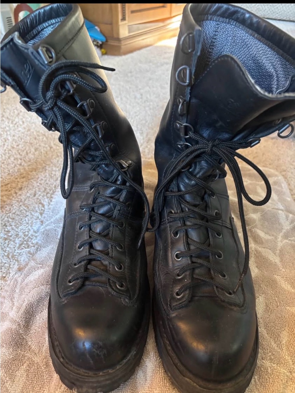 Danner Men's Black Lace-Up Tactical Boots. Sz  10